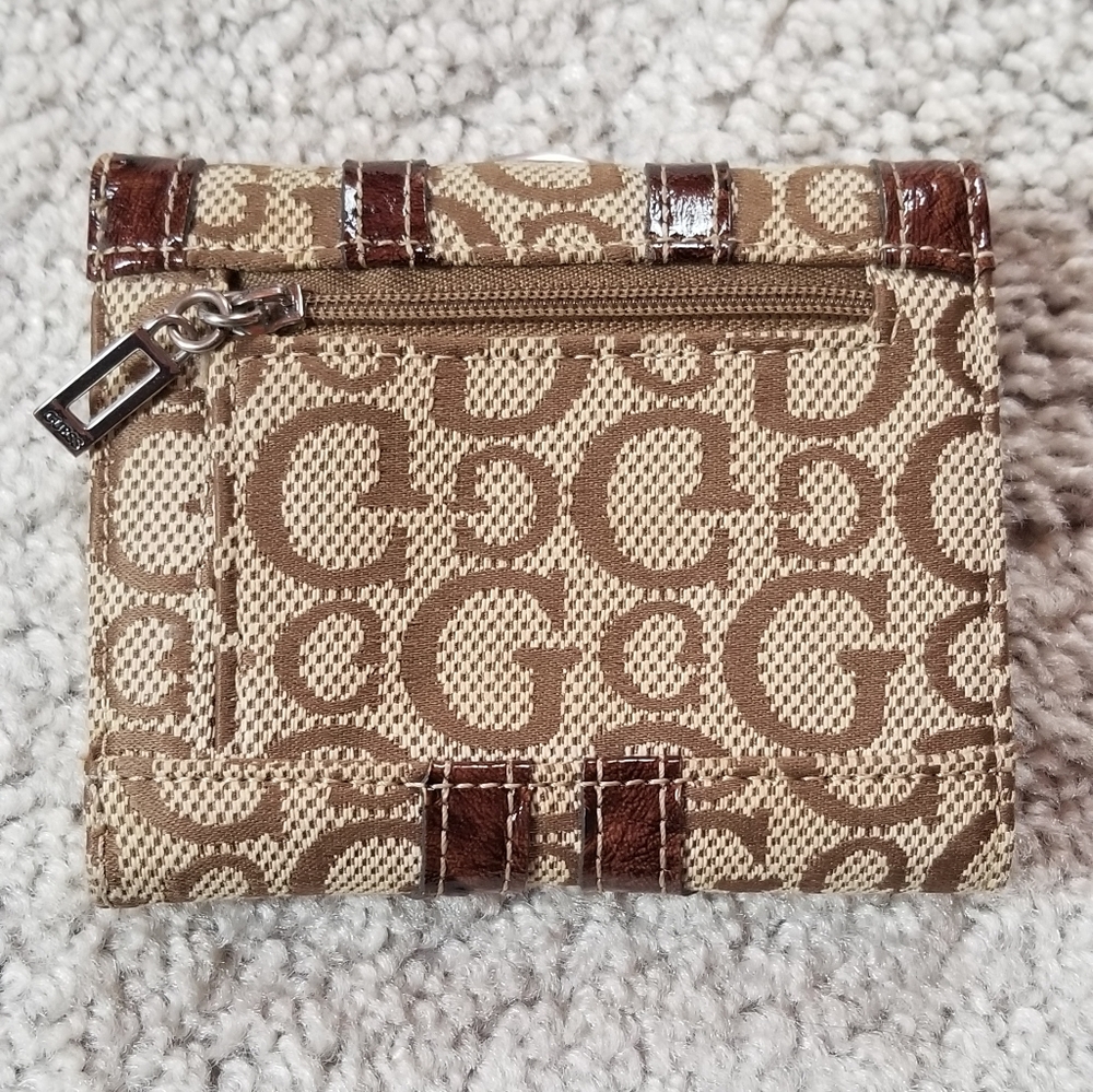 Guess Mini Wallet - Picture 2 of 5